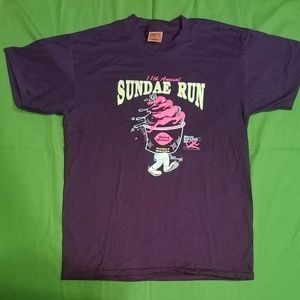 VTG Dairy Queen Sundae Run T Shirt 90s!!
